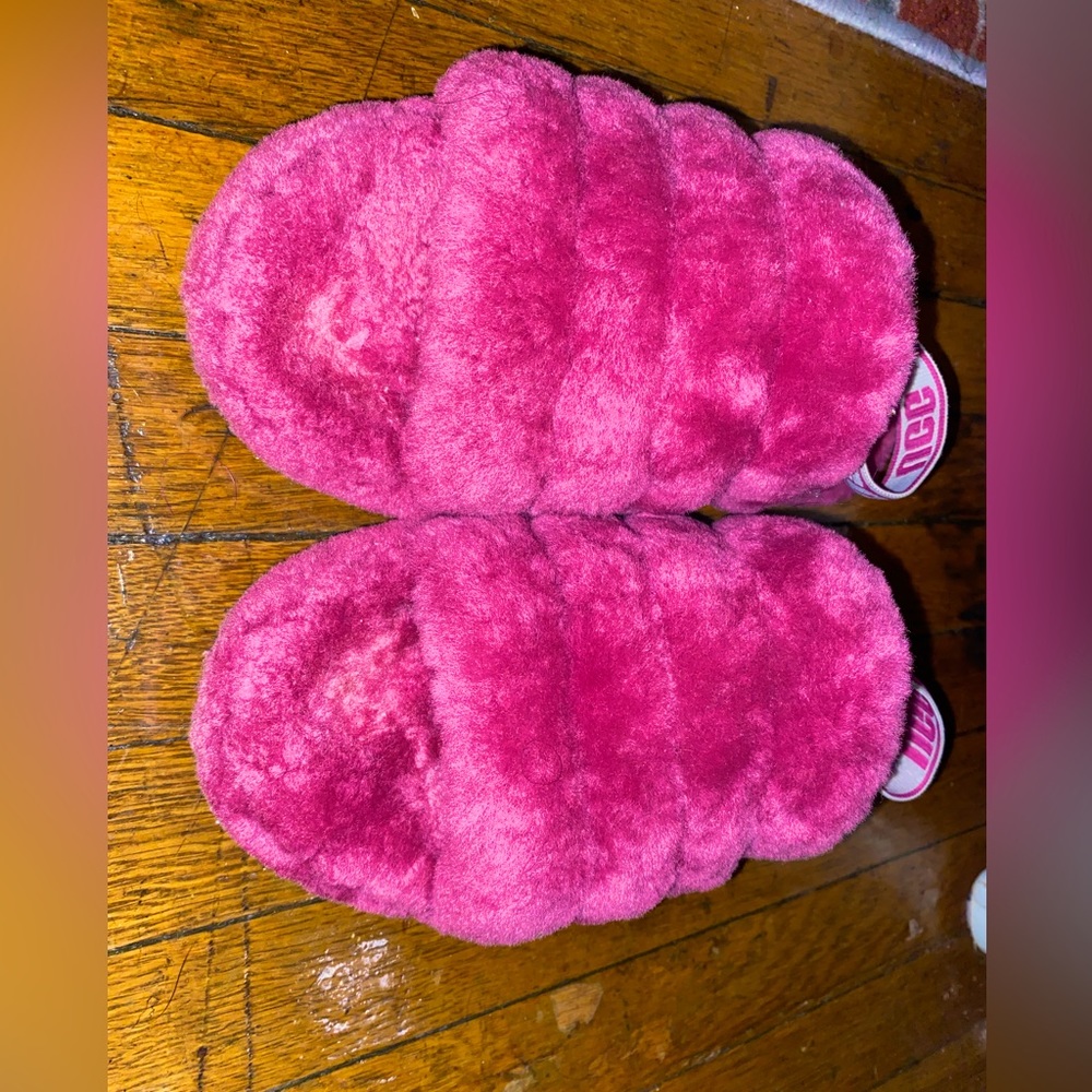 Ugg slides